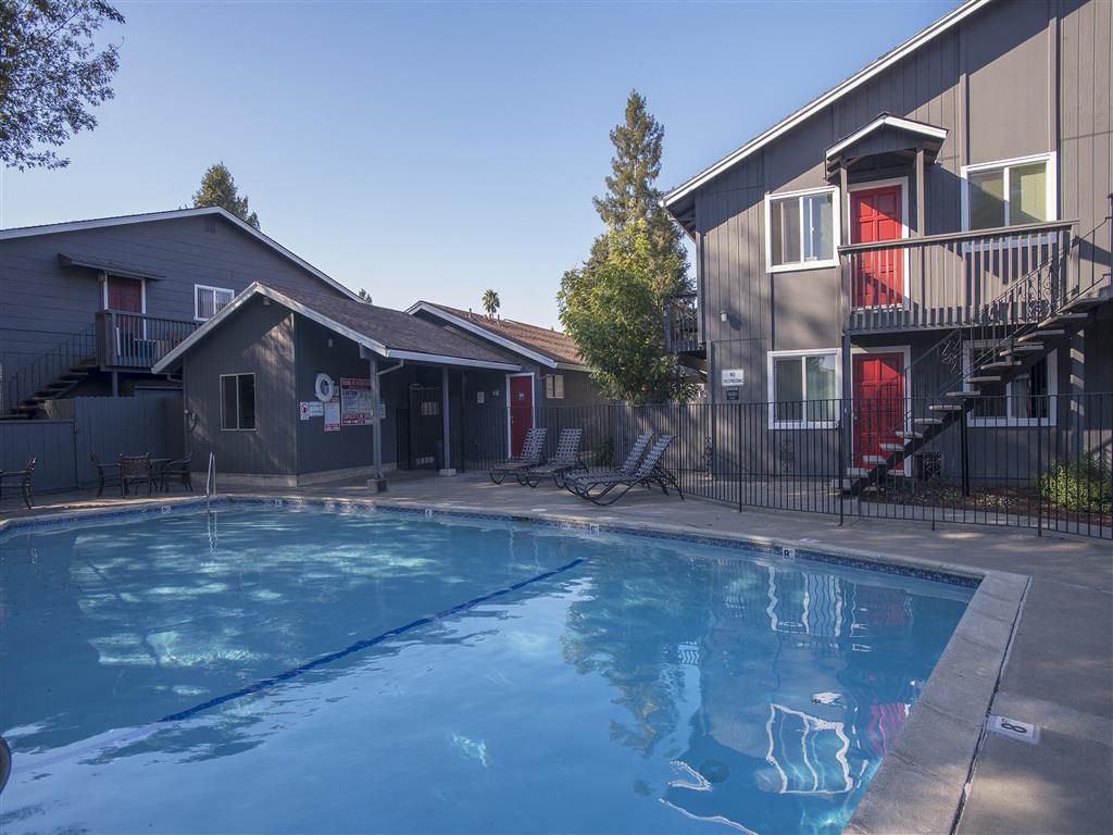 Spring Lake Apartment Homes photo 2